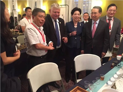 向世界展示中國非遺文化，湘益茯茶亮相湖南波蘭、捷克非遺交流周